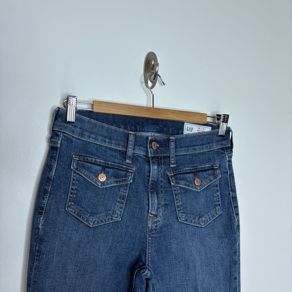 Gap Baby Boot Mid Rise Jeans Womens Size 28/6 Short Bootcut Medium Wash Blue - Picture 2 of 5